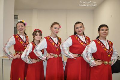 Ансамбъл за народни песни и танци "Силистра" 6